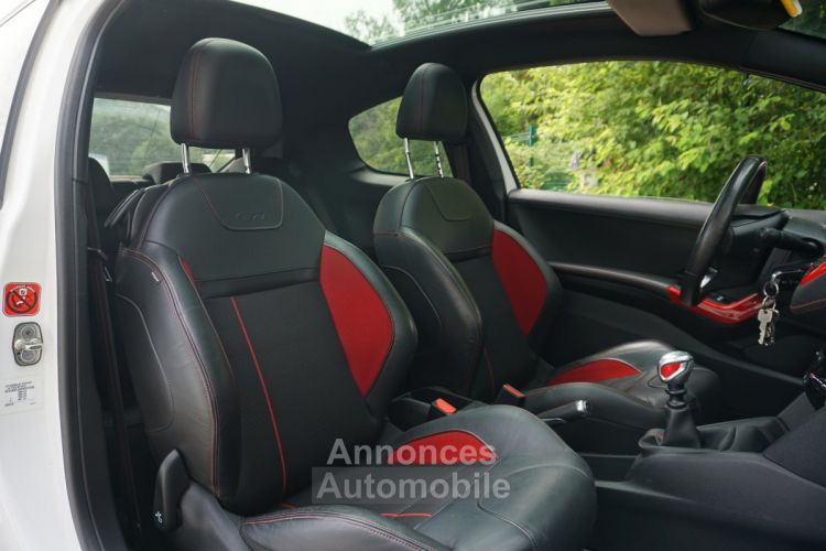 Peugeot 208 GTI 1.6 THP 200 ch - Toit panoramique - <small></small> 11.490 € <small>TTC</small> - #8