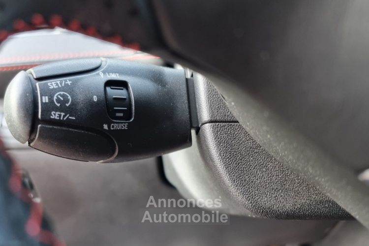 Peugeot 208 GTI 1.6 THP 200 CV / 2E MAIN / 82 556 KM/ 2015 / SUIVI FULL / SIEG. CH / JBL / RADAR AR - <small></small> 11.990 € <small>TTC</small> - #18