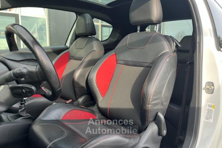 Peugeot 208 GTI 1.6 THP CH + TOIT PANORAMIQUE ATTELAGE DEMONTABLE - <small></small> 10.990 € <small>TTC</small> - #11