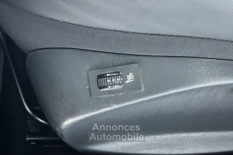 Peugeot 208 GTI 1,6 TURBO CV TOIT PANORAMIQUE CAMERA REGULATEUR LIMITEUR HIFI JBL PARK PILOT FEUX HALOGE - <small></small> 14.990 € <small>TTC</small> - #12