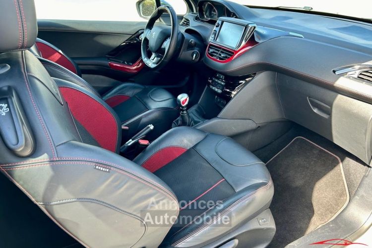 Peugeot 208 I 3 Portes GTI 1.6 THP 16V 200 cv - <small></small> 9.890 € <small>TTC</small> - #10