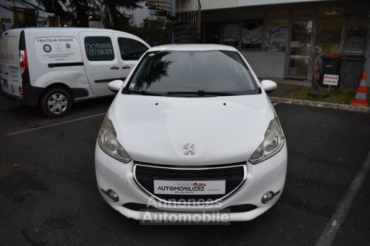 Peugeot 208 I ACTIVE 3 Portes 1.4 HDi FAP 68 cv - <small></small> 5.290 € <small>TTC</small> - #2