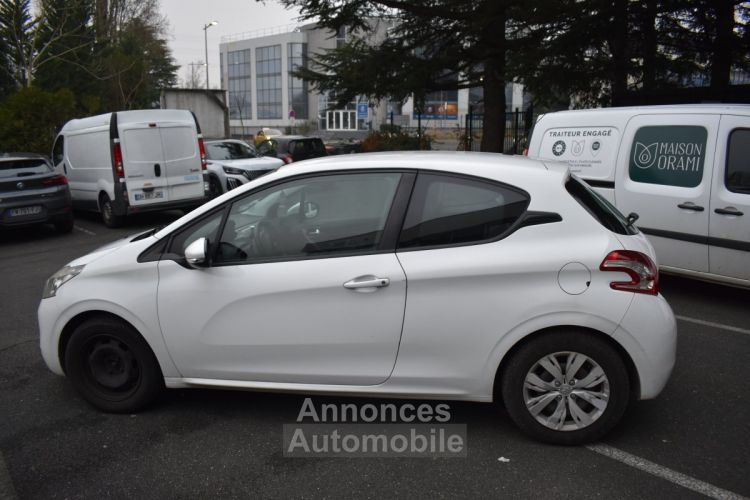 Peugeot 208 I ACTIVE 3 Portes 1.4 HDi FAP 68 cv - <small></small> 5.290 € <small>TTC</small> - #4