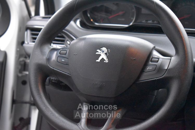 Peugeot 208 I ACTIVE 3 Portes 1.4 HDi FAP 68 cv - <small></small> 5.290 € <small>TTC</small> - #11