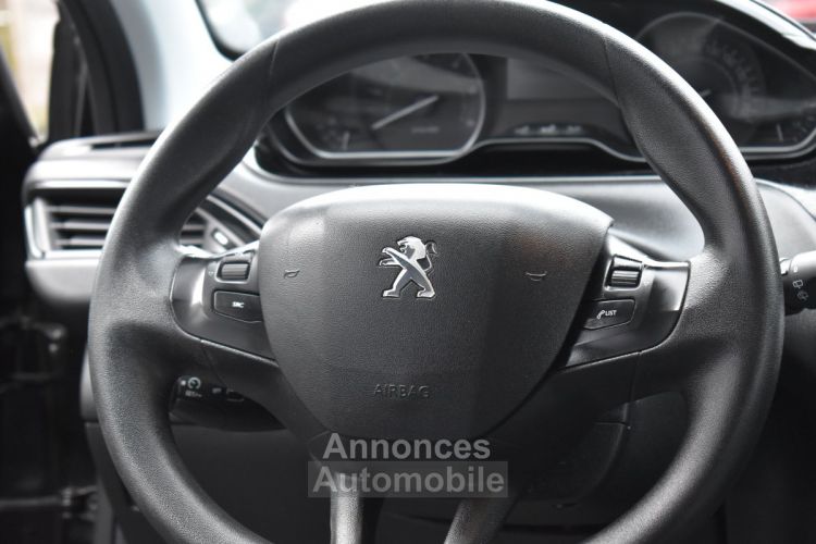 Peugeot 208 I ALLURE Phase 2 5 Portes 1.6 Blue HDi 75 cv - <small></small> 8.990 € <small>TTC</small> - #11