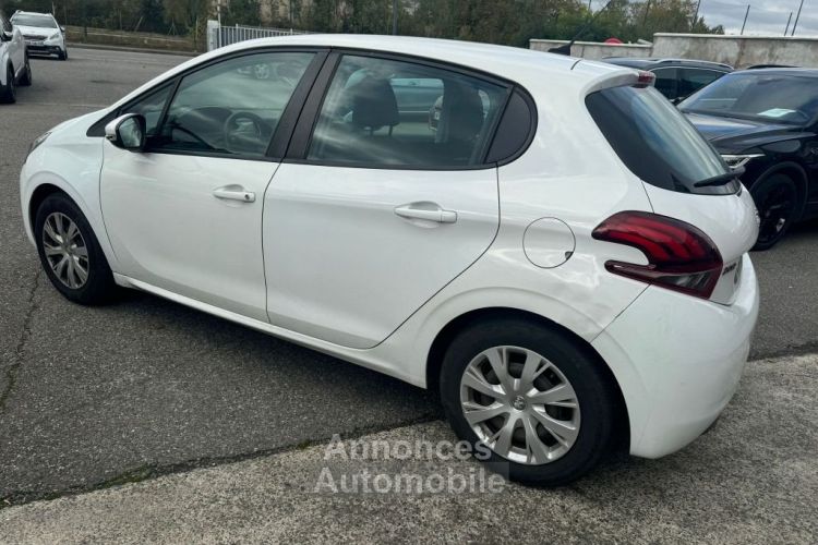 Peugeot 208 I Phase 2 5 Portes 1.2 VTi 82 cv ,ACTIVE , DISTRIBUTION FAITE GARANTIE - <small></small> 6.990 € <small>TTC</small> - #6