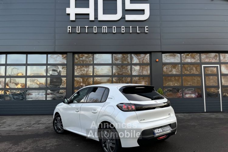 Peugeot 208 II 1.5 BlueHDi 100ch S&S Style / À PARTIE DE 212,55 € * - <small></small> 17.990 € <small>TTC</small> - #11