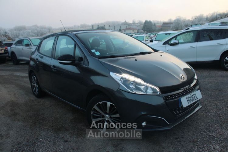 Peugeot 208 II ACTIVE 82 CV SPORT GPS MIROR LINK CLIM CAMÉRA MP3 TOIT PANO USB JA 16 RÉGULATEUR - <small></small> 7.990 € <small>TTC</small> - #1