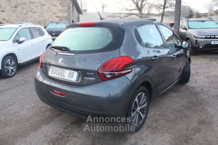 Peugeot 208 II ACTIVE 82 CV SPORT GPS MIROR LINK CLIM CAMÉRA MP3 TOIT PANO USB JA 16 RÉGULATEUR - <small></small> 7.990 € <small>TTC</small> - #2