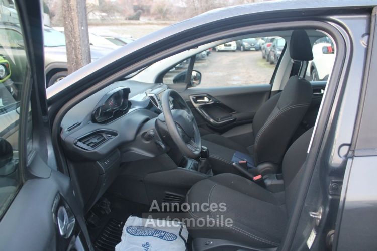 Peugeot 208 II ACTIVE 82 CV SPORT GPS MIROR LINK CLIM CAMÉRA MP3 TOIT PANO USB JA 16 RÉGULATEUR - <small></small> 7.990 € <small>TTC</small> - #8