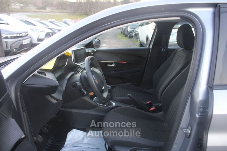 Peugeot 208 III ACTIVE PACK 75 CV ESSENCE GPS LINK USB ABS RÉGULATEUR BLUETOOTH CLIMAT LEDS JA - <small></small> 12.900 € <small>TTC</small> - #8