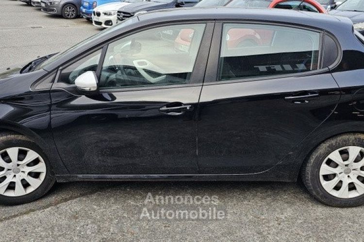 Peugeot 208 LIKE - ECRAN ANDROID MOTEUR NEUF HISTORIQUE COMPLET FINANCEMENT POSSIBLE - <small></small> 7.990 € <small>TTC</small> - #6