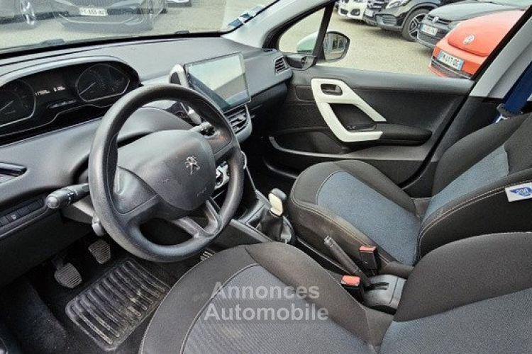 Peugeot 208 LIKE - ECRAN ANDROID MOTEUR NEUF HISTORIQUE COMPLET FINANCEMENT POSSIBLE - <small></small> 7.990 € <small>TTC</small> - #11