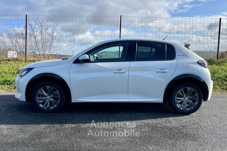 Peugeot 208 NOUVELLE E-208 136ch STYLE - <small></small> 18.990 € <small>TTC</small> - #15