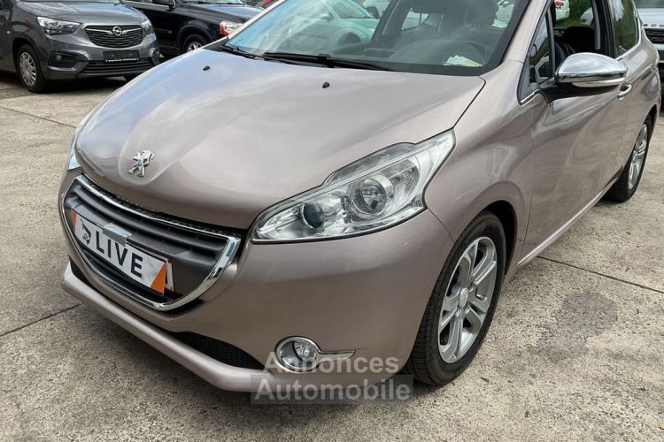 Peugeot 208 PACK ALLURE 1.4 VTI 16V 95 cv Garantie 12 mois - <small></small> 6.990 € <small>TTC</small> - #1