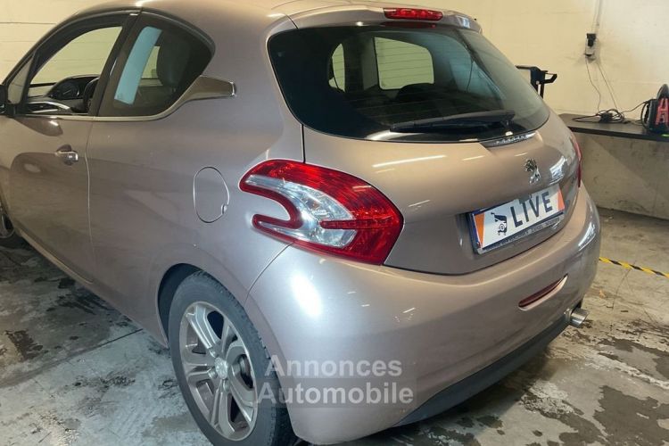 Peugeot 208 PACK ALLURE 1.4 VTI 16V 95 cv Garantie 12 mois - <small></small> 6.990 € <small>TTC</small> - #3