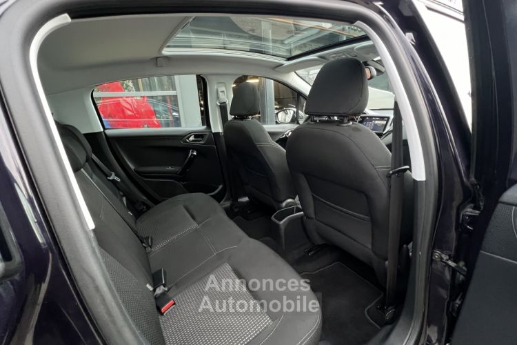 Peugeot 208 PHASE 2 ALLURE 1.2 110 Cv BOITE AUTO GPS TOIT PANO CAMERA APPLE CARPLAY - GARANTIE 1 AN - <small></small> 10.670 € <small>TTC</small> - #19