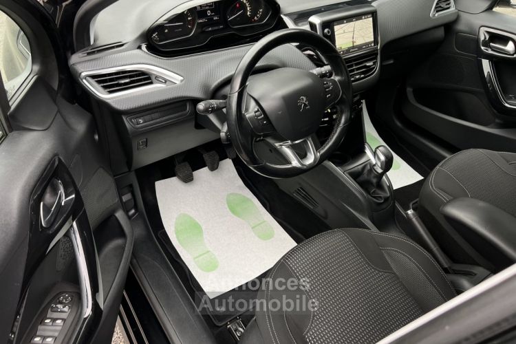 Peugeot 208 PHASE 2 ALLURE 1.2 82 Cv APPLE & ANDROID BLUETOOTH REGULATEUR GPS - GARANTIE 1 AN - <small></small> 8.970 € <small>TTC</small> - #6