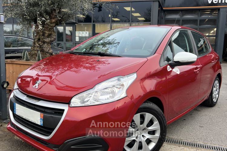 Peugeot 208 PHASE 2 LIKE 1.2 68 Cv REGULATEUR LIMITEUR BLUETOOTH 54 700 Kms CRIT AIR 1 Garantie 1 an - <small></small> 7.970 € <small>TTC</small> - #1