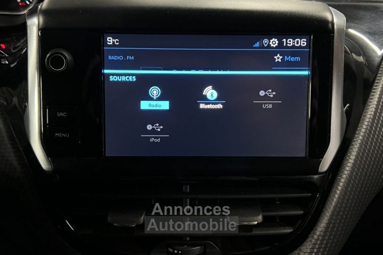 Peugeot 208 PHASE 2 SIGNATURE 1.2 82 APPLE CARPLAY & ANDROID CAMERA RECUL CRIT AIR 1 - GARANTIE 1 AN - <small></small> 9.970 € <small>TTC</small> - #17