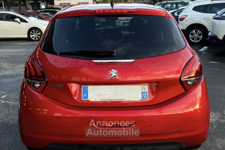 Peugeot 208 PHASE 2 SIGNATURE 1.2 82 Cv 1ERE MAIN / APPLE CAPRLAY & ANDROID AUTO - GARANTIE 1 AN - <small></small> 9.970 € <small>TTC</small> - #5