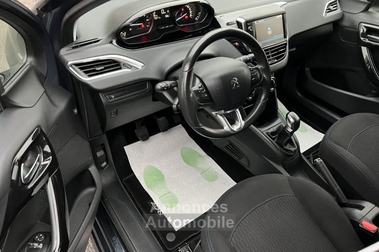 Peugeot 208 PHASE 2 STYLE 1.2 82 Cv 5 PORTES ECRAN TACTILE REGULATEUR CRIT AIR 1 - GARANTIE 1 AN - <small></small> 8.870 € <small>TTC</small> - #6