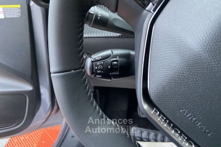 Peugeot 208 PureTech 100 ALLURE PACK GPS 10 Caméra ADML SC - <small></small> 18.970 € <small>TTC</small> - #18