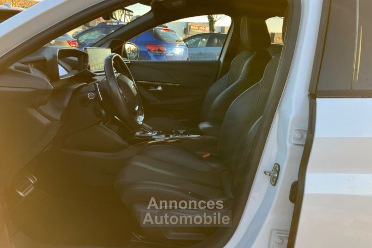 Peugeot 208 Puretech 130 EAT8 GT LINE Toit Noir - <small></small> 15.900 € <small>TTC</small> - #12