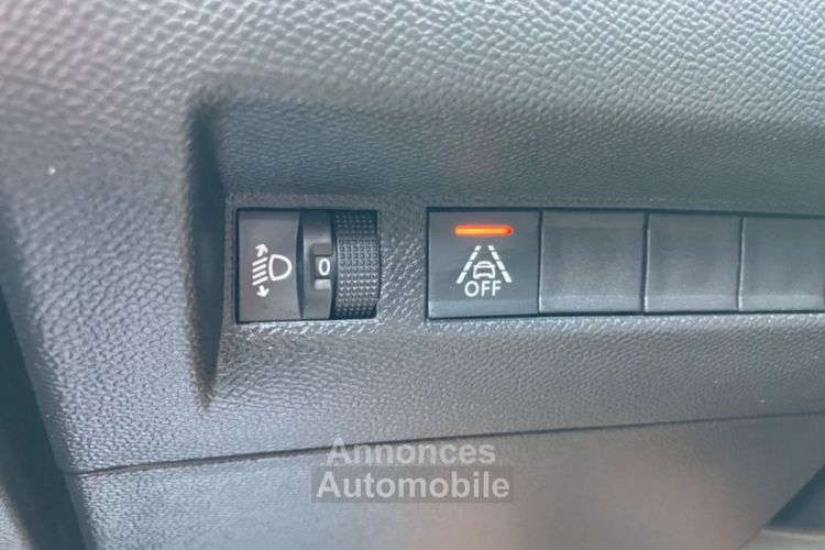 Peugeot 208 PureTech 75 STYLE GPS LEDS JA 16 Radar - <small></small> 16.480 € <small>TTC</small> - #30