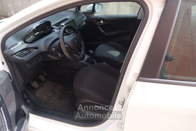 Peugeot 208 SOCIETE 1.2 PURETECH 82CH PREMIUM 5 400 ¤ ht - <small></small> 5.400 € <small>TTC</small> - #9