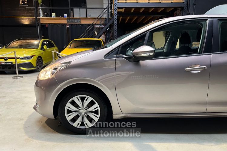 Peugeot 208 STYLE 1.2 VTi 82 cv BVM5 - <small></small> 7.990 € <small>TTC</small> - #42