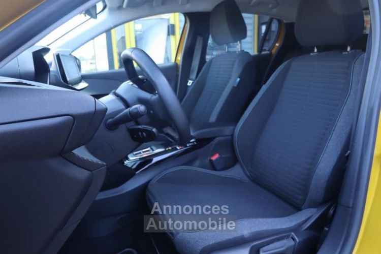 Peugeot 208 STYLE 135 CH 50KWH + CARPLAY - <small></small> 14.989 € <small>TTC</small> - #11