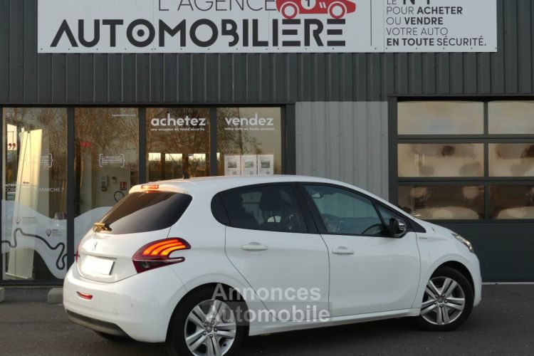 Peugeot 208 STYLE 82 CV - <small></small> 9.490 € <small>TTC</small> - #5