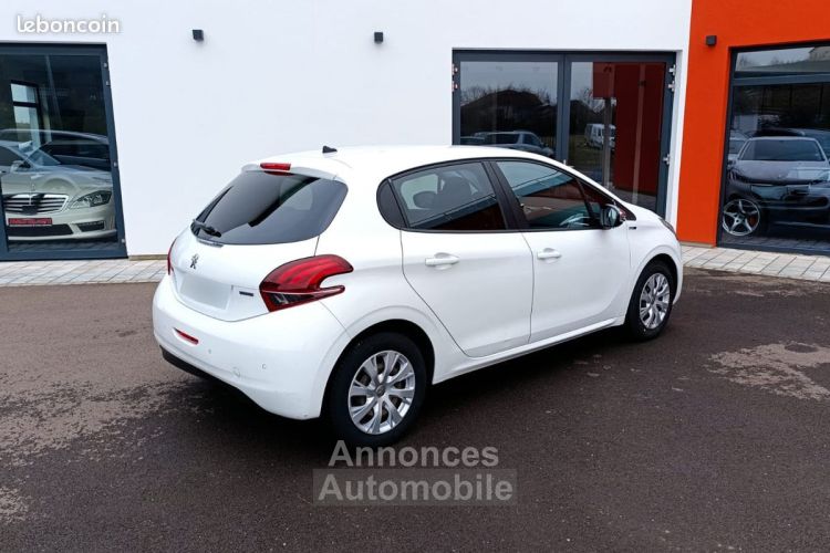 Peugeot 208 Style Phase 1.2 VTi 12V 82ch - <small></small> 5.890 € <small>TTC</small> - #2