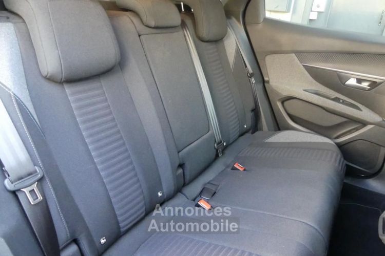 Peugeot 3008 1.2 130 STYLE COURROIE NOUVELLE-GENERATION PREMIERE MAIN - <small></small> 20.990 € <small>TTC</small> - #13