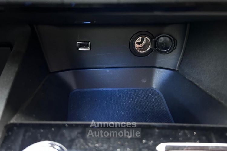 Peugeot 3008 1.2 130CH ALLURE PACK EAT8 ROUGE ELIXIR - <small></small> 23.250 € <small>TTC</small> - #25