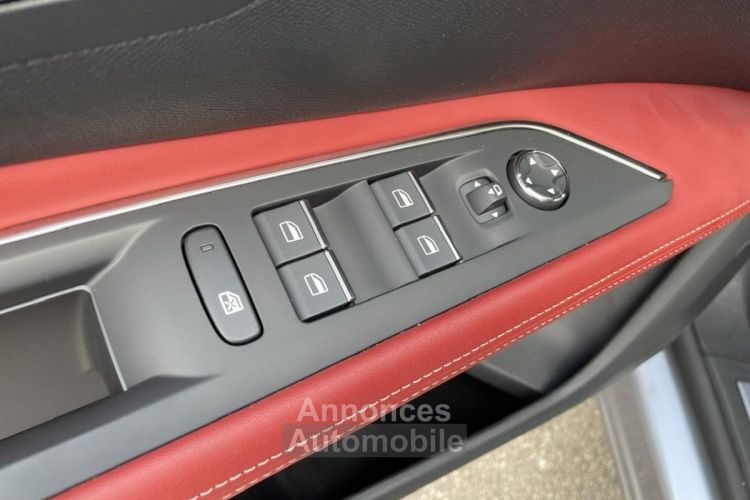 Peugeot 3008 1.2 130CH GT EAT8 GRIS ARTENSE - <small></small> 33.040 € <small>TTC</small> - #19