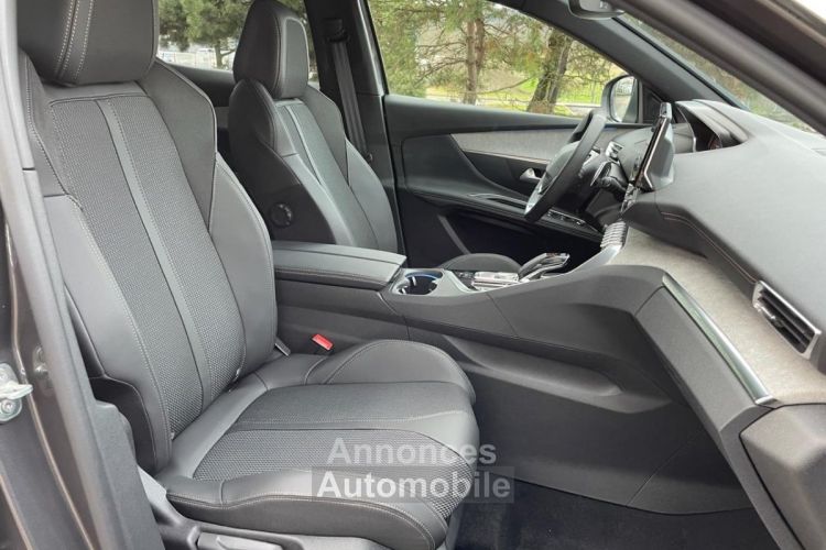 Peugeot 3008 1.2 130CH GT EAT8 GRIS PLATINUM - <small></small> 28.640 € <small>TTC</small> - #24