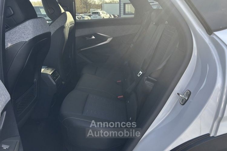 Peugeot 3008 1.2 HYBRID 136CH GT E-DCS6 - <small></small> 36.990 € <small>TTC</small> - #12