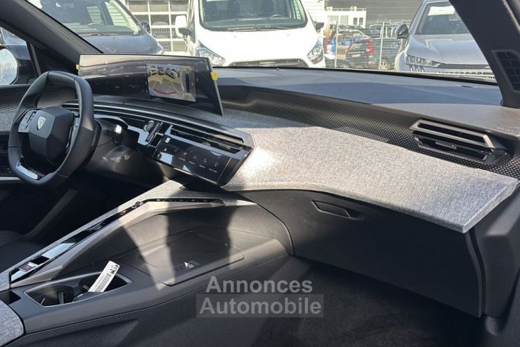 Peugeot 3008 1.2 HYBRID 136CH GT E-DCS6 - <small></small> 36.990 € <small>TTC</small> - #14