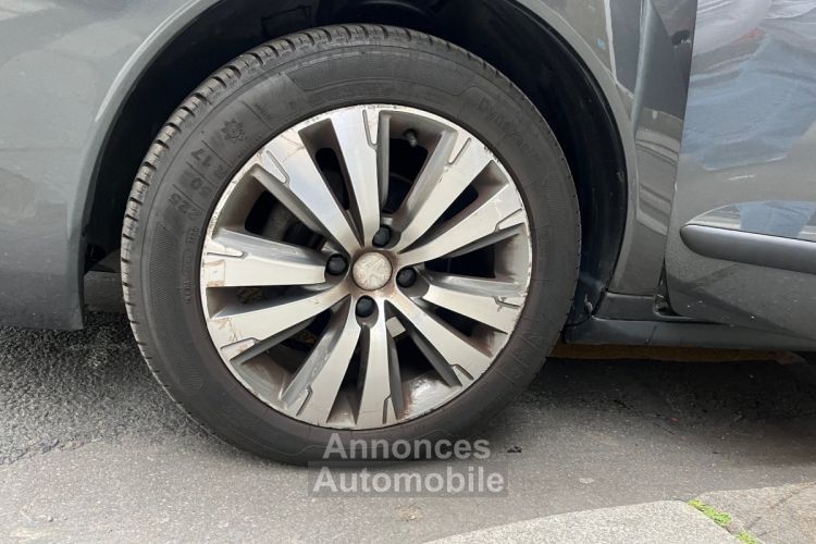 Peugeot 3008 1.2 Puretech 130ch SS BVM6 Active - <small></small> 10.490 € <small>TTC</small> - #17