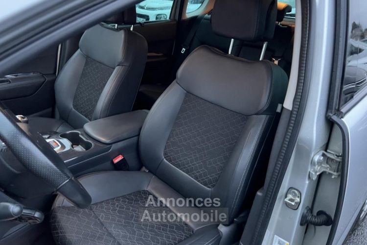 Peugeot 3008 1.2i PureTech S&S - 130 Allure Gps + Clim + Attelage - <small></small> 12.990 € <small>TTC</small> - #14