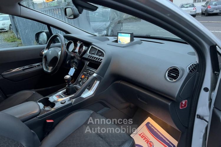 Peugeot 3008 1.2i PureTech S&S - 130 Allure Gps + Clim + Attelage - <small></small> 12.990 € <small>TTC</small> - #36