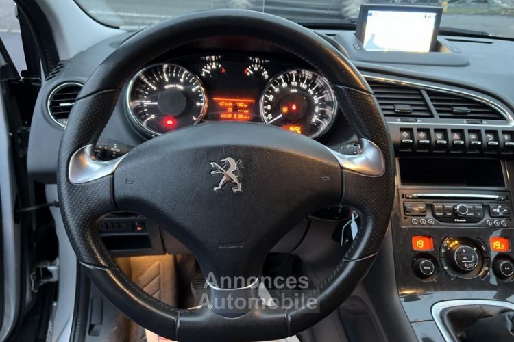 Peugeot 3008 1.2i PureTech S&S - 130 Allure Gps + Clim + Attelage - <small></small> 12.990 € <small>TTC</small> - #47