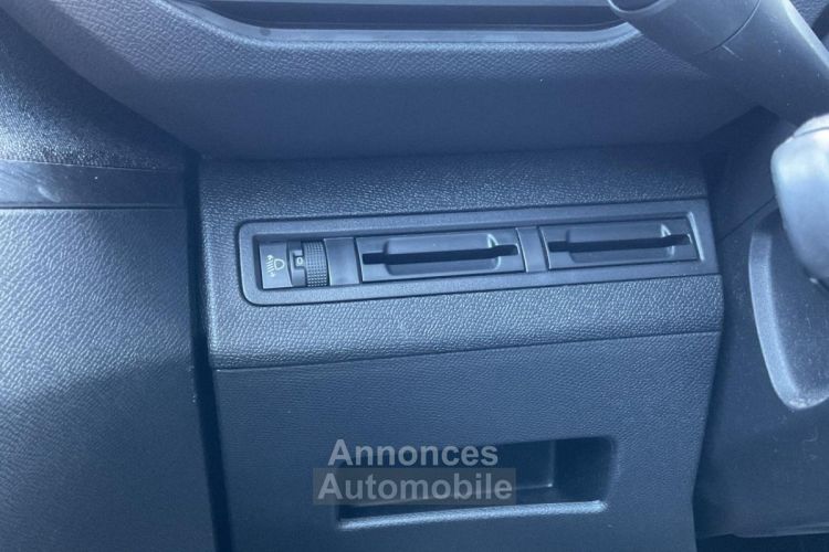 Peugeot 3008 1.2l S&S 130CH Allure - CARPLAY -1MAIN - <small></small> 18.900 € <small>TTC</small> - #9