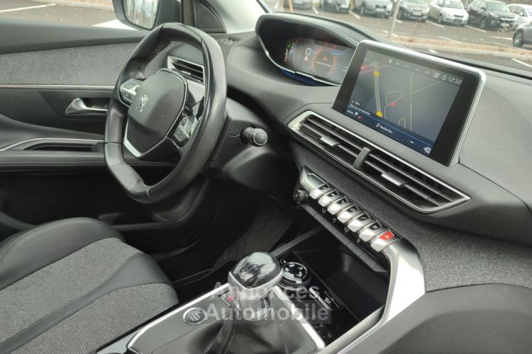 Peugeot 3008 1.2PureTech ALLURE 130ch (Apple CarPlay, Bluetooth,I-cockpit, GPS) - <small></small> 16.990 € <small>TTC</small> - #11