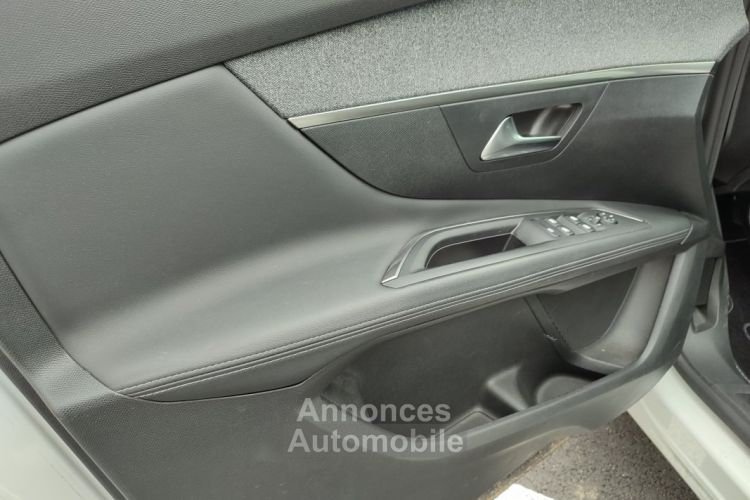 Peugeot 3008 1.2PureTech ALLURE 130ch (Apple CarPlay, Bluetooth,I-cockpit, GPS) - <small></small> 16.990 € <small>TTC</small> - #34