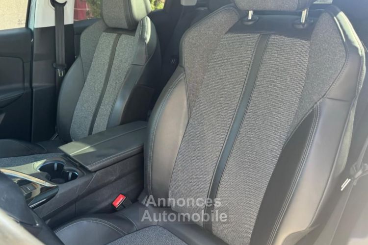 Peugeot 3008 130CH ALLURE EAT6 BVA - <small></small> 13.990 € <small>TTC</small> - #12