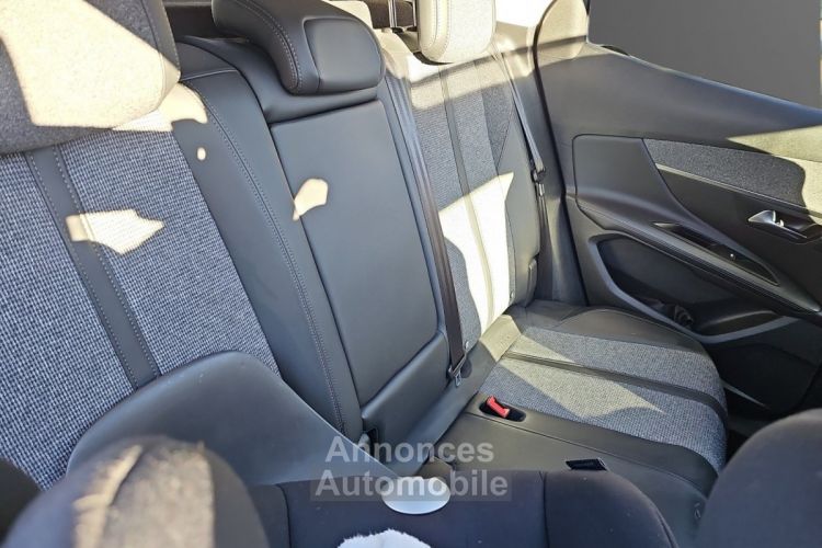 Peugeot 3008 130ch SS EAT8 Allure - TOIT OUVRANT DISTRIBUTION CHANGEE PAR GARANTIE 12MOIS - <small></small> 17.990 € <small>TTC</small> - #6