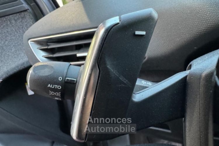 Peugeot 3008 1.5 BLUEHDI 130CH ALLURE APPLE CARPLAY MOTEUR NEUF - <small></small> 18.480 € <small>TTC</small> - #20